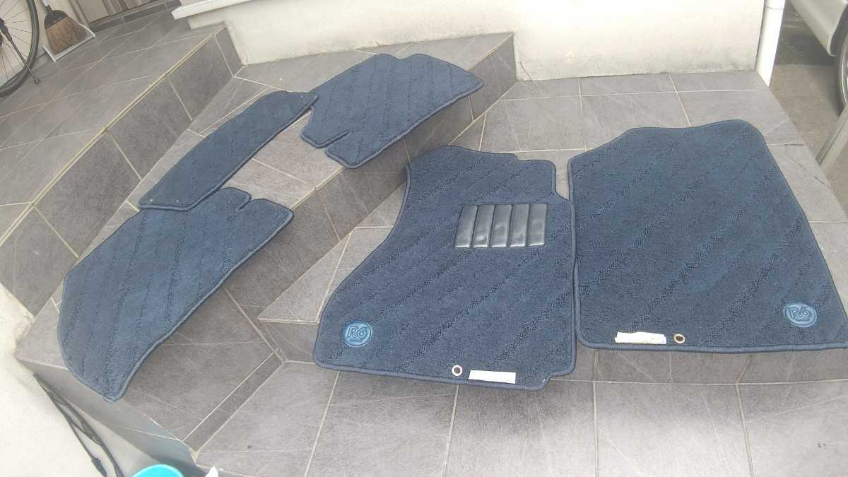 日産純正 U12 ブルーバード☆新品.未使用☆フロアマット☆着払い発送 