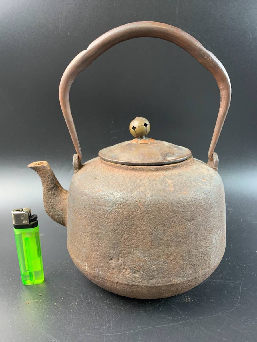 時代鉄瓶 釜 茶道具　唐銅蓋 鉄瓶 銅蓋 煎茶道具 時代 茶釜 金属工芸「畠 【結】時代 鉄瓶 釜師系