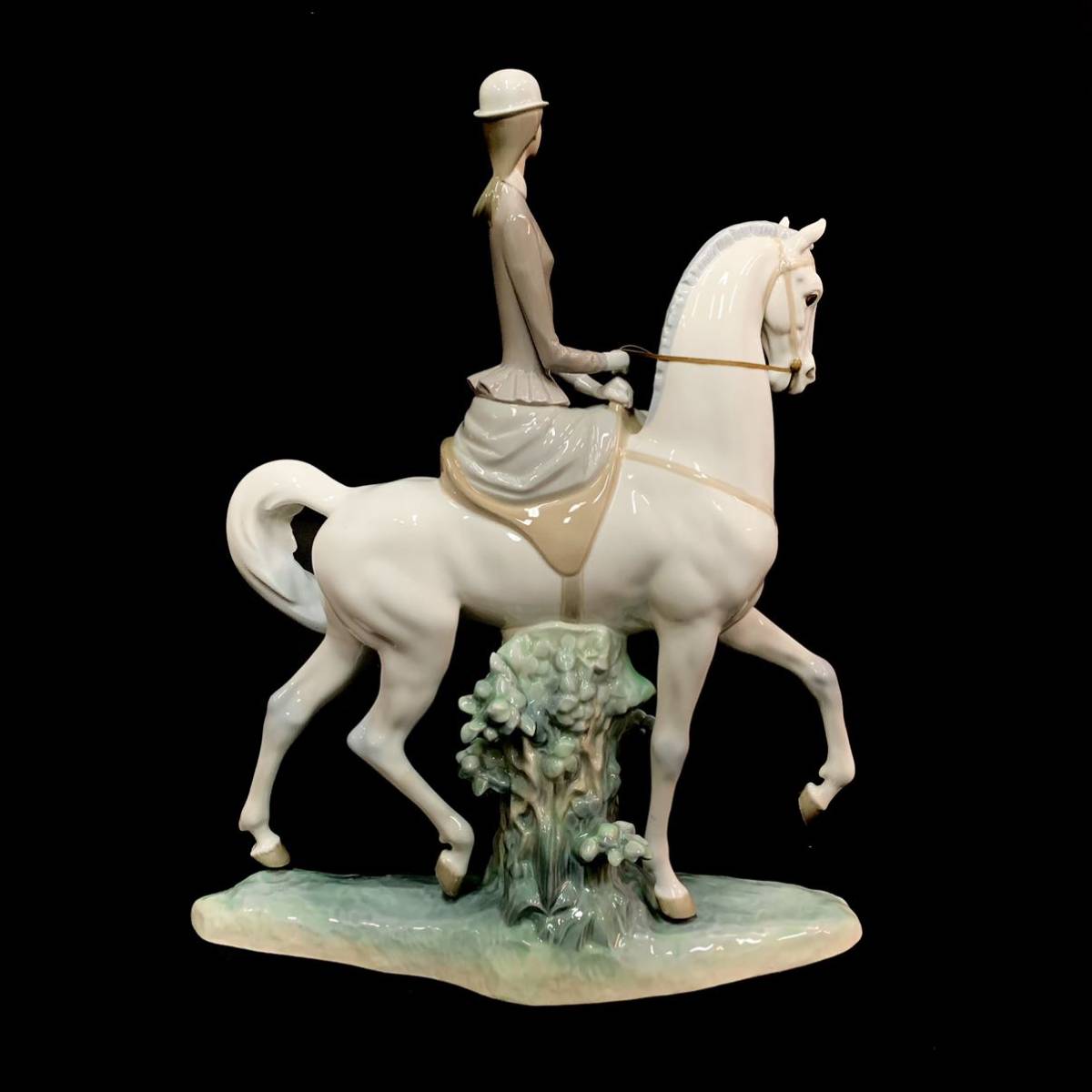LLADRO リアドロ 白い馬の少女 置物 陶器人形 フィギュリン 高さ45