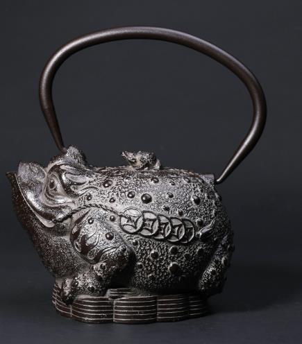 美術品・アンティーク・コレクション アンティーク鉄瓶 時代物 竹籠