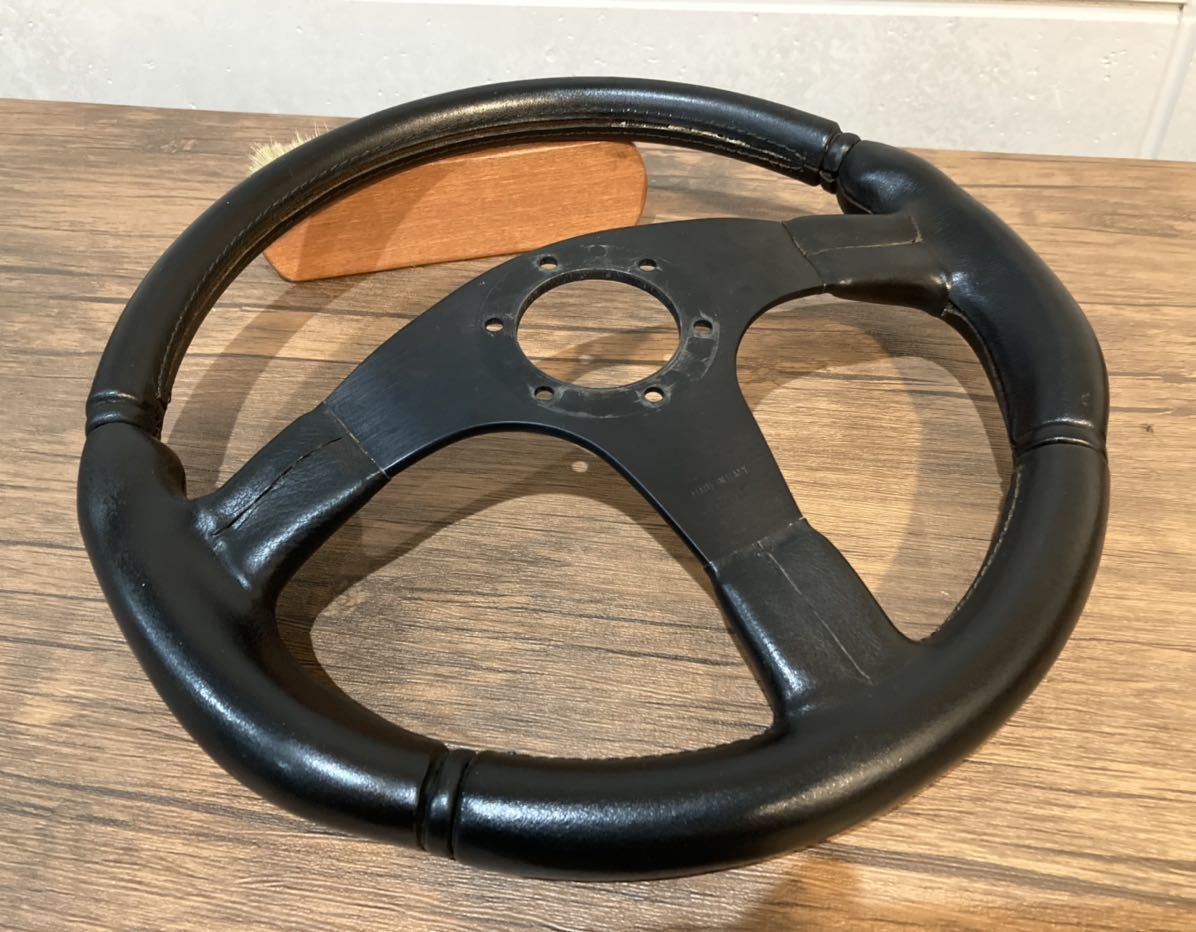 MOMOモモ ステアリング 80年から90年代の車種などにも 当時物 旧