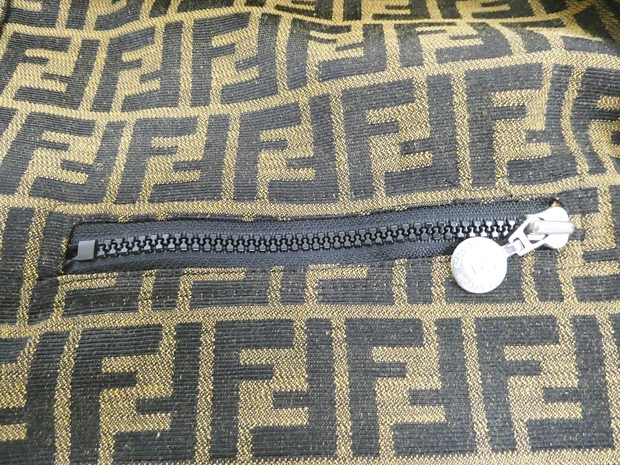 02 67-523373-14 [Y] FENDI フェンディ ズッカ柄 リバーシブル ジップアップ ジャケット レディース 旭67 FENDI | Luxury Search ポンチョ 取扱説明書