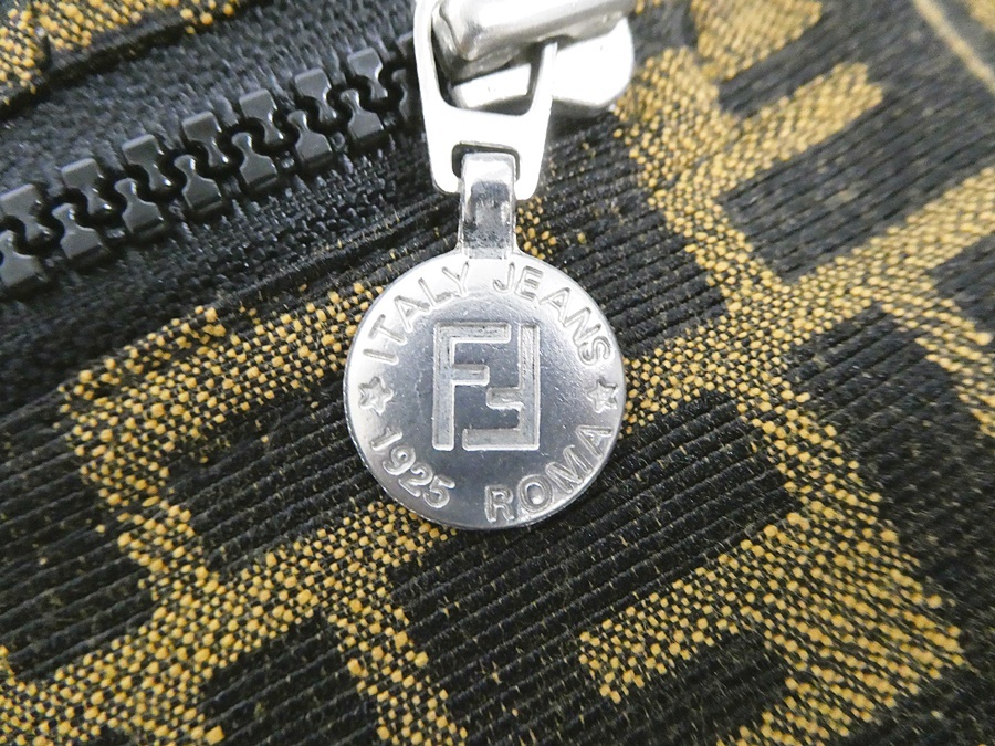 02 67-523373-14 [Y] FENDI フェンディ ズッカ柄 リバーシブル ジップアップ ジャケット レディース 旭67 FENDI | Luxury Search ポンチョ 取扱説明書