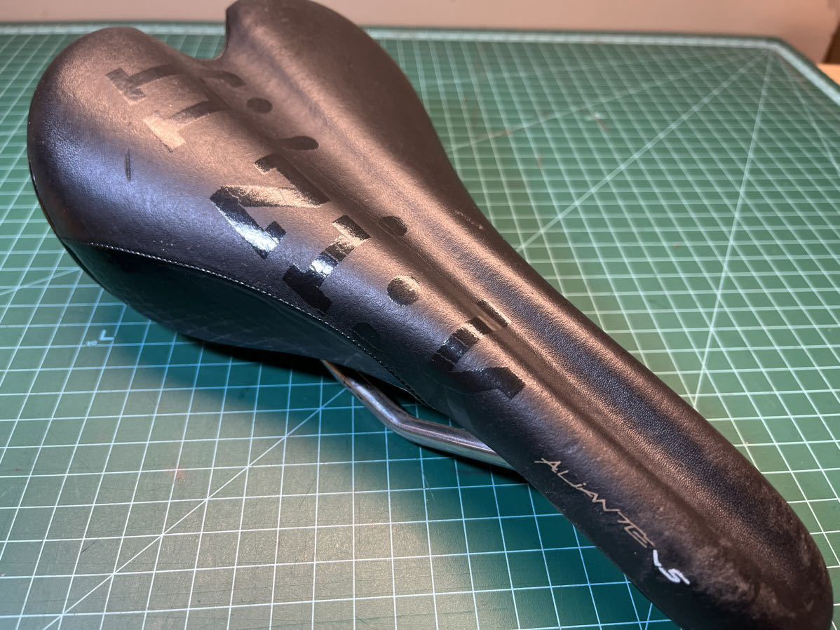  Fizik アリアンテ バーサス ARIANTE VSフィジーク(フィジーク)｜売買されたオークション情報、yahooの商品情報をアーカイブ公開 - オークファン フィジーク