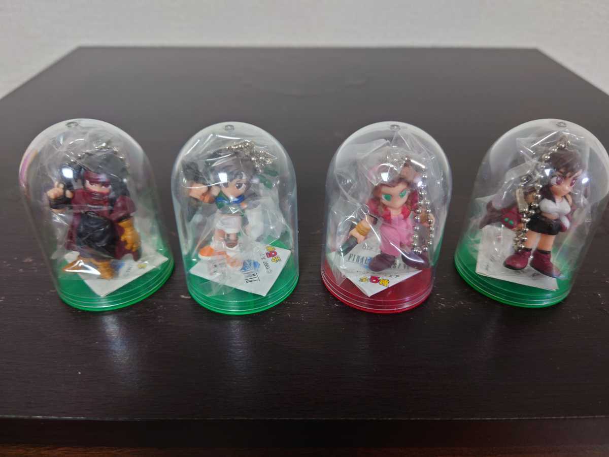 ガチャ王 ファイナルファンタジー7 キーホルダー4種 ティファ エアリス 