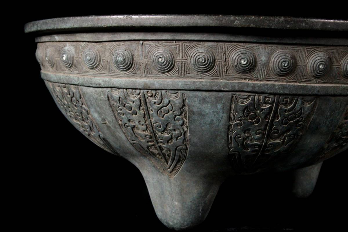 のびる 古美術 文化遺産オンライン 古青銅器風饕餮紋宣徳大火鉢⁄瓶掛 