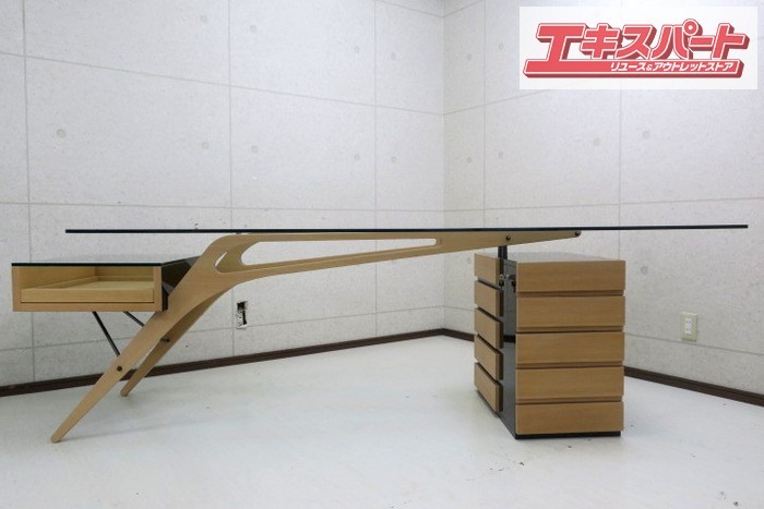 人気SALE，新作 zanotta ザノッタ カルロ モリーノ Cavour カボール ガラスデスク 247万円 ヤマギワ受注品 直接引取 地域限定配送品 極 戸塚店(事務机)｜売買されたオークション情報、yahooの商品情報をアーカイ 事務机