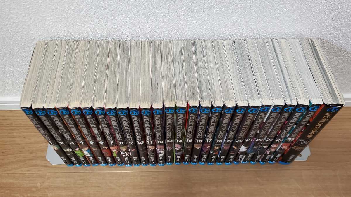 ワールドトリガー1巻〜25巻 全巻セット オフィシャルデータブック付