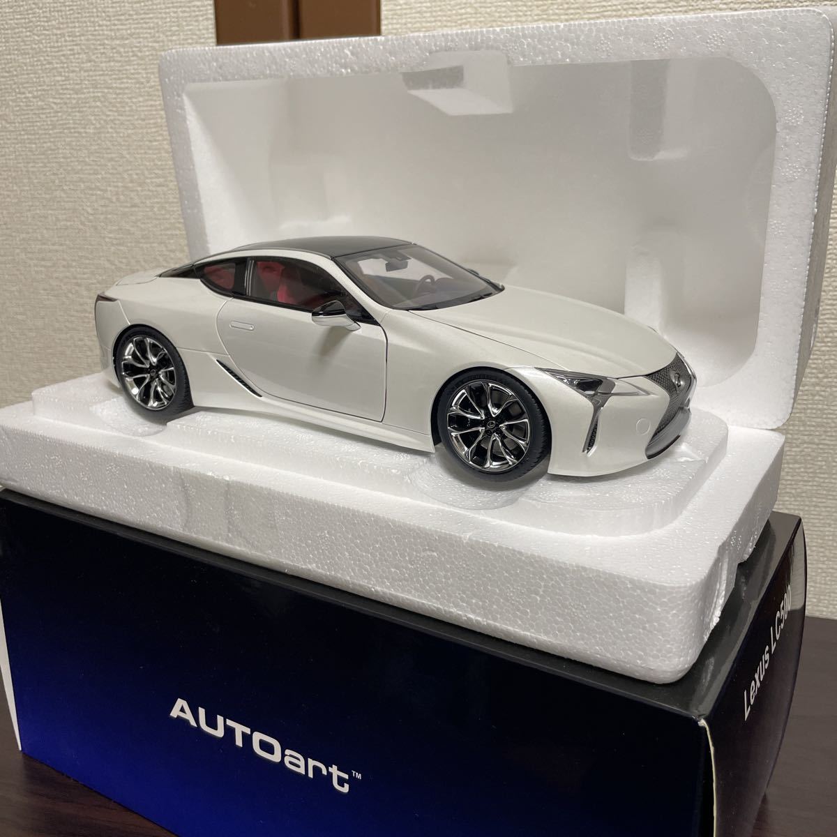 LC500 レクサス 1⁄18 (メタリック・ホワイト インテリア・カラー LEXUS 