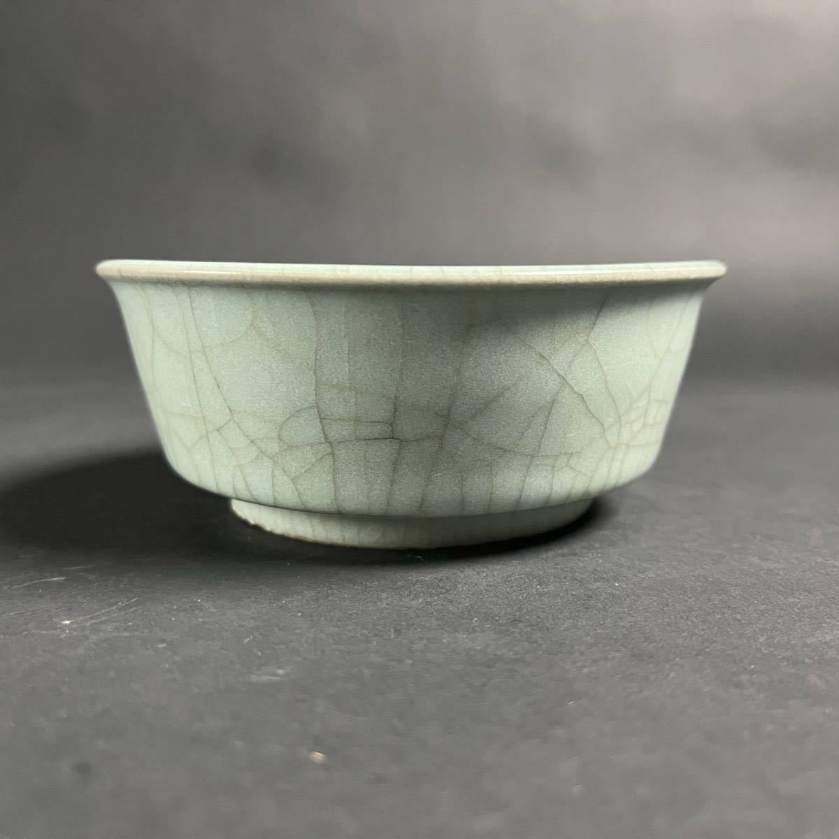 中国古玩 SD036. 中国古玩 永楽年製 青花 染付 蓮花文碗 茶碗 / 陶器