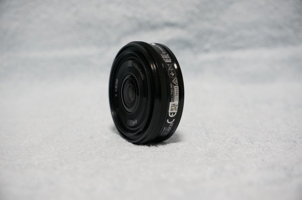 ◇ソニー Eマウント用 APS-C単焦点レンズ SONY E20mm F2.8 E2.8/