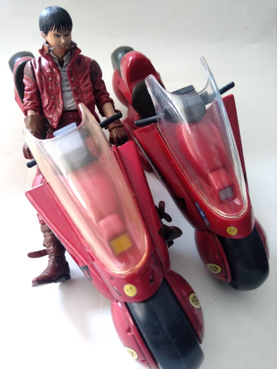AKIRA 金田のバイク マクファーレントイズ について 【公式通販】