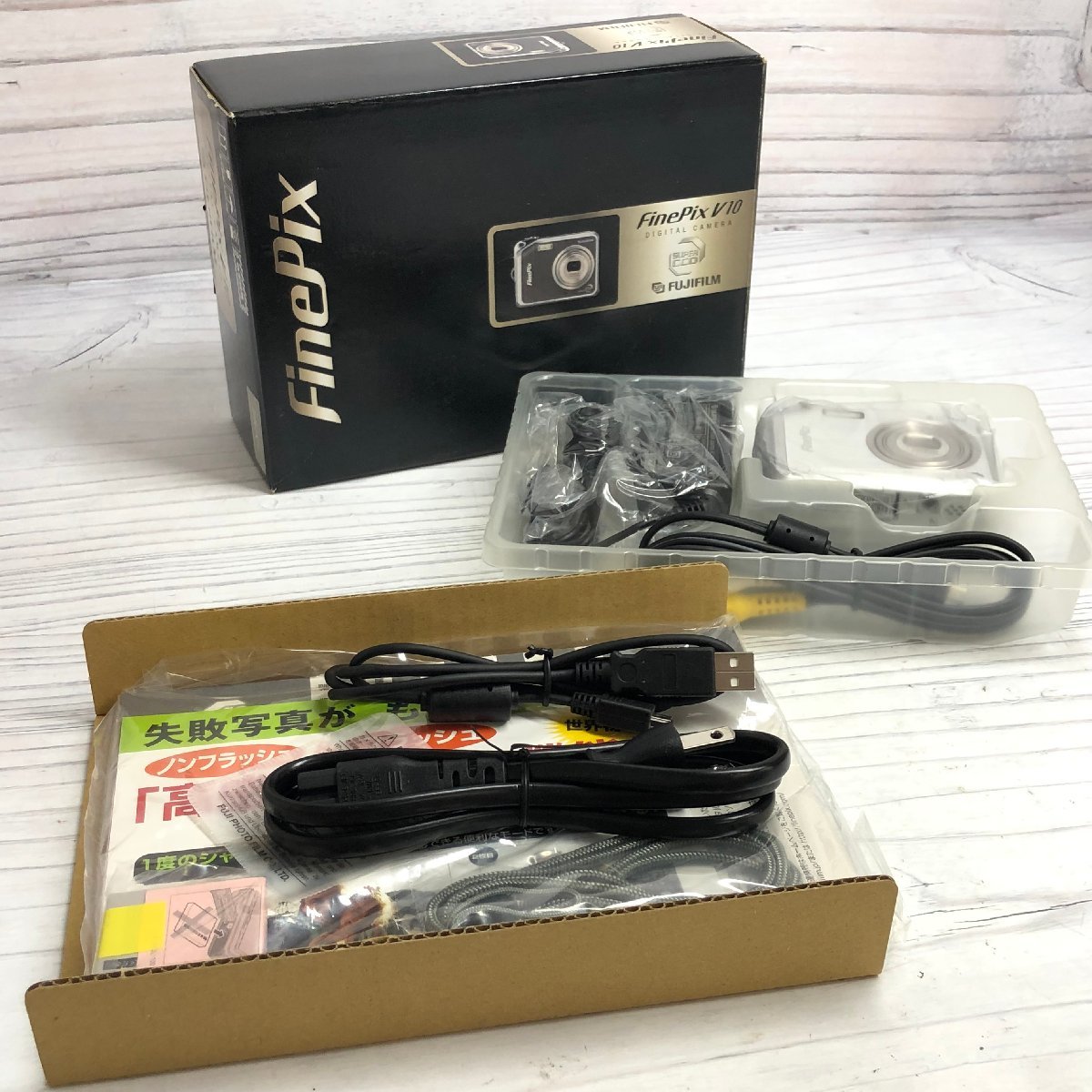 f001 E 未使用 富士フィルム ファインピックス FinePixV10デジタル