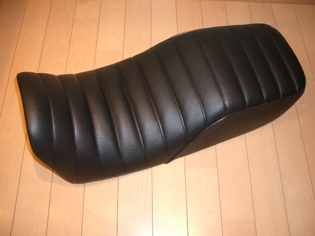 カワサキ ニンジャ スタイリッシュシート タックロールタイプ 新品