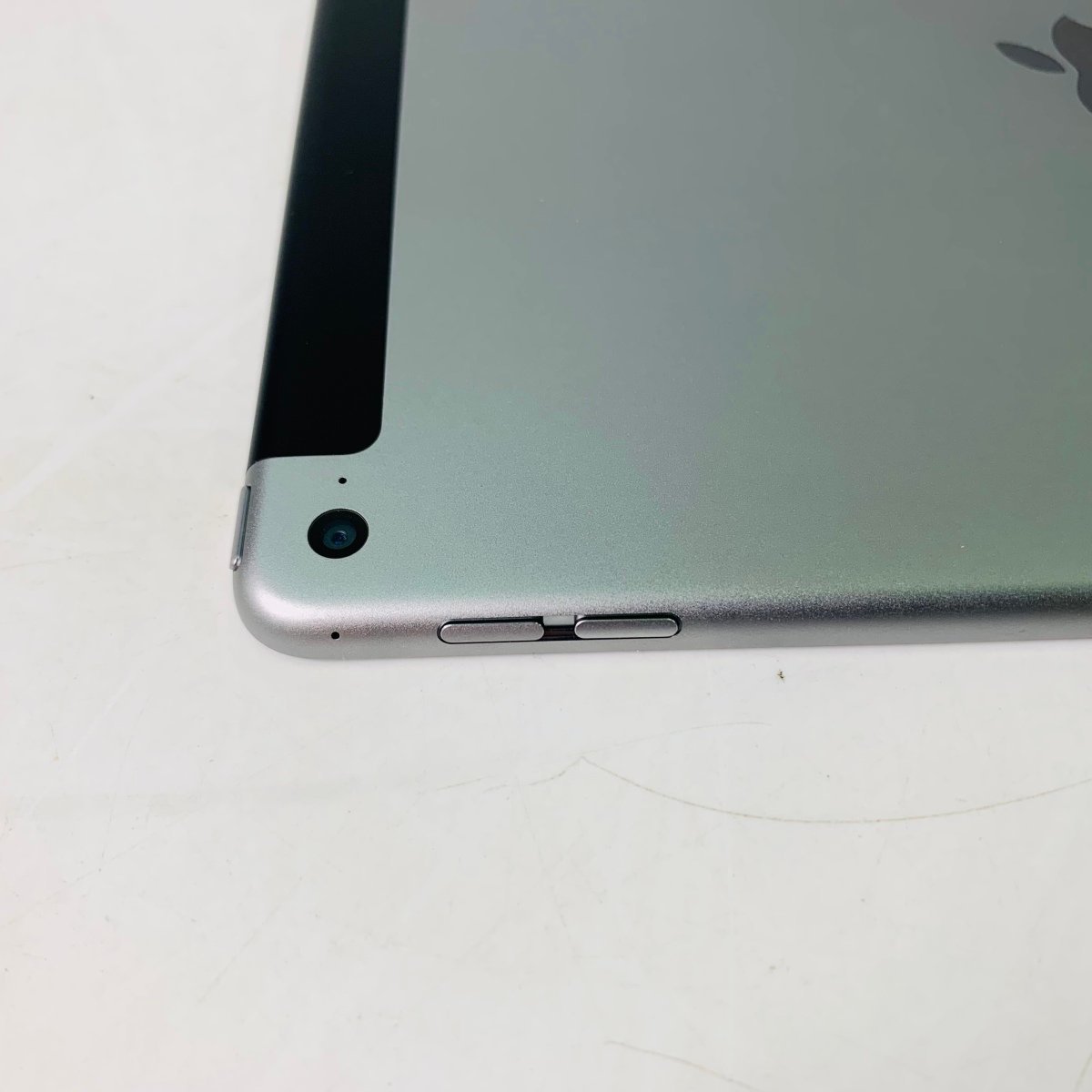 iPad Air 第2世代 Wi-Fi モデル スペースグレイ 16GB A1566 アク