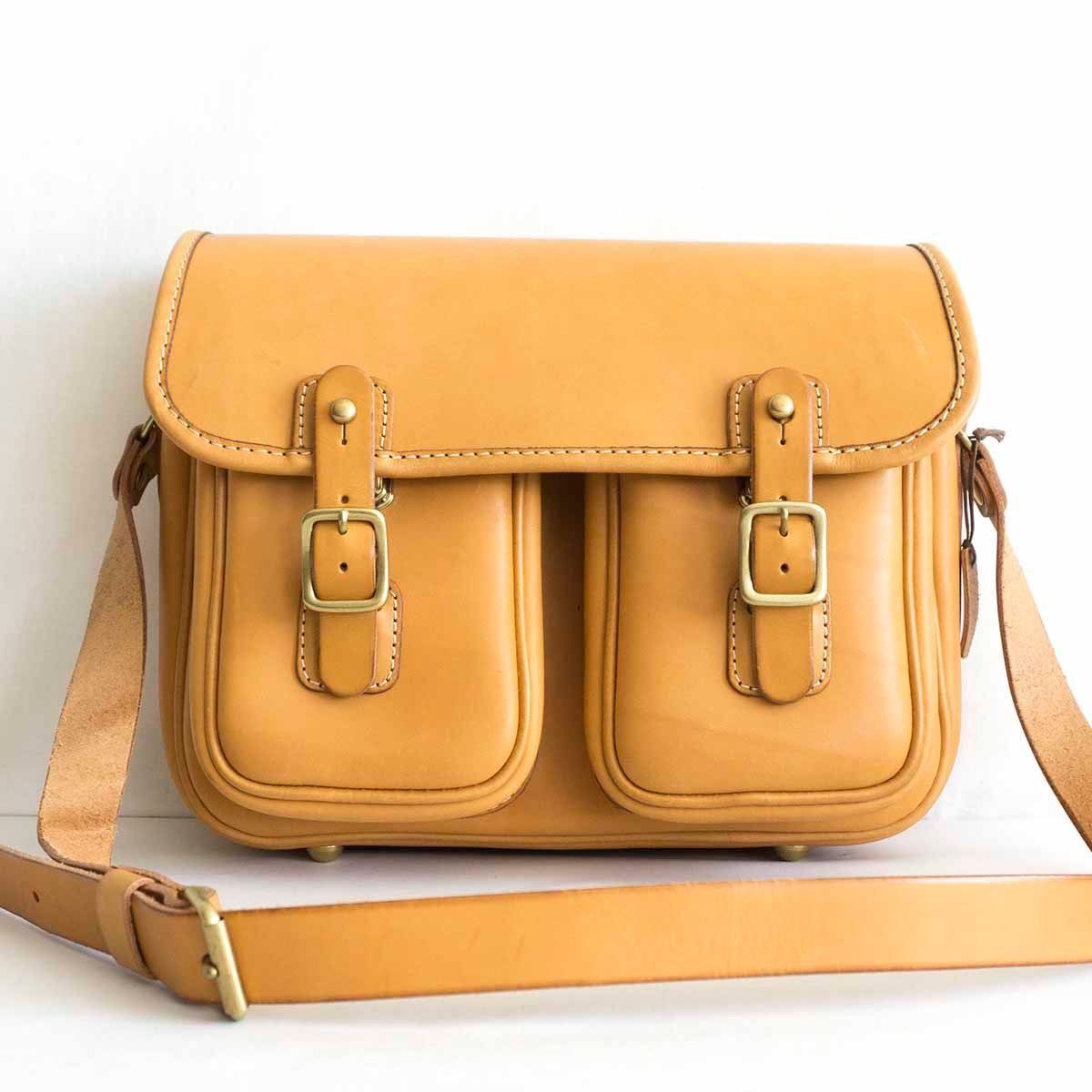 ヘルツ CK-100 ギボシ メッセンジャーバッグ 斜め掛け レザー 茶色