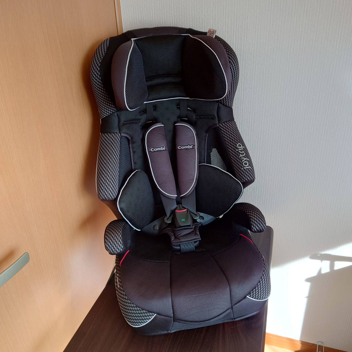 ジョイトリップ エッグショック コンビ Combi GC ジュニアシート combi