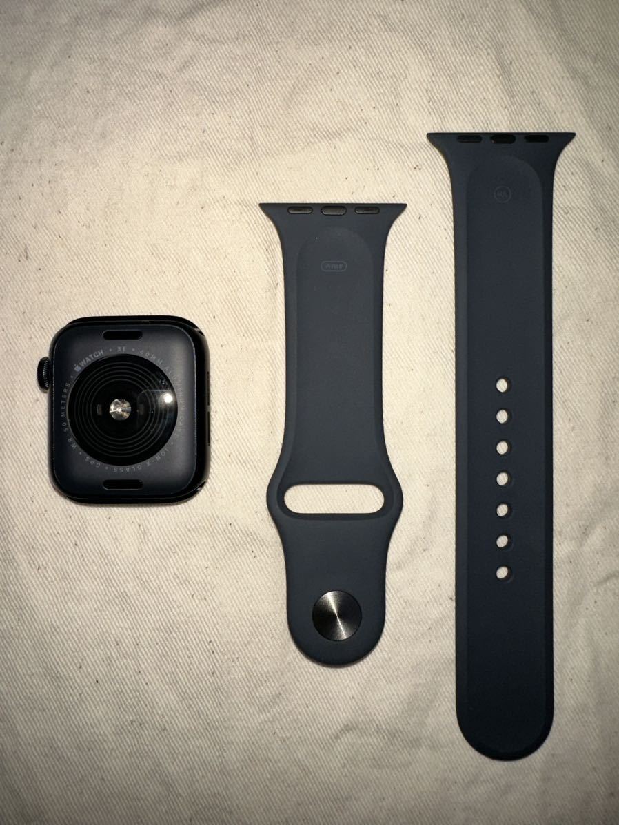 【超美品】Apple Watch SE（第2世代：GPSモデル）40mmミッドナイトアルミニウムケースとミッドナイトスポーツバンド MNJT3JA Watch Apple 40mm 100% ミッドナイト公式WEB ミッドナイト公式認定