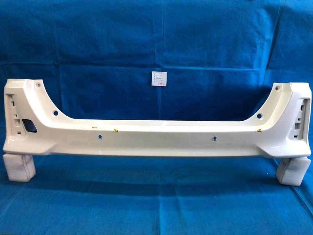 トヨタ ヴォクシー ZRR80W リアバンパー 070 52159-28961-A0(リア