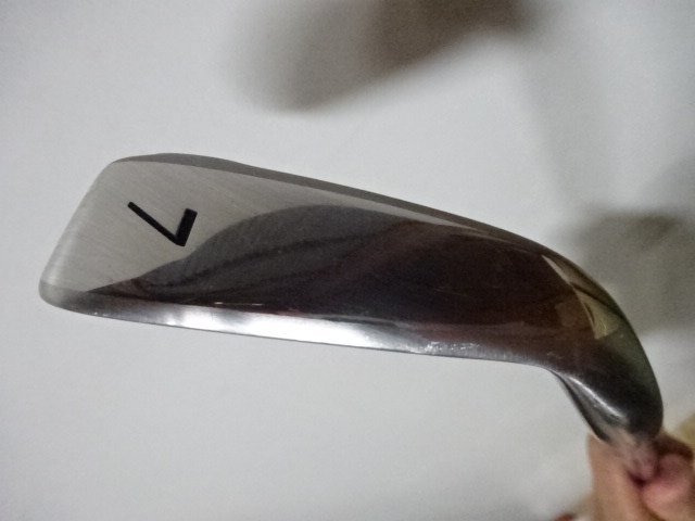 W1. 左用　良品　ゼクシオ　イレブン　XXIO11 7番アイアン　28°　ネイビー　MP1100 R