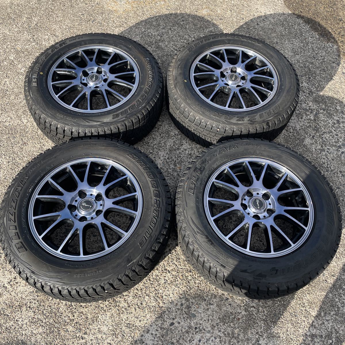 24年製バリ山！アルファード 215/65R16 スタッドレス 4本 ナット付 アルファード ヴェルファイア バリ山 215/65R16 スタッドレス 4本