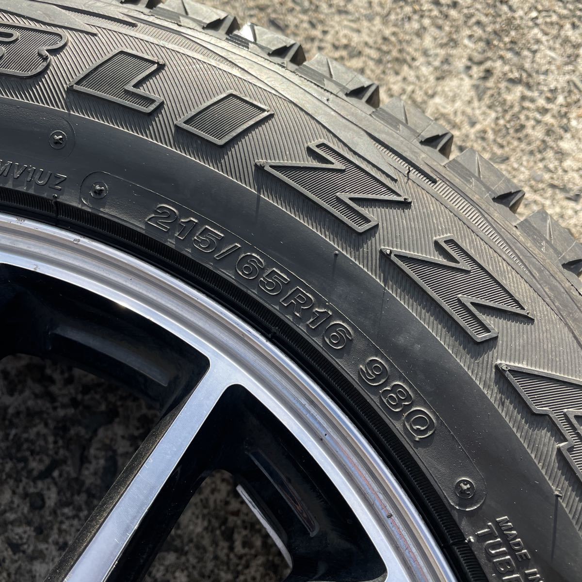 アルファード ヴェルファイア バリ山 215/65R16 スタッドレス 4本