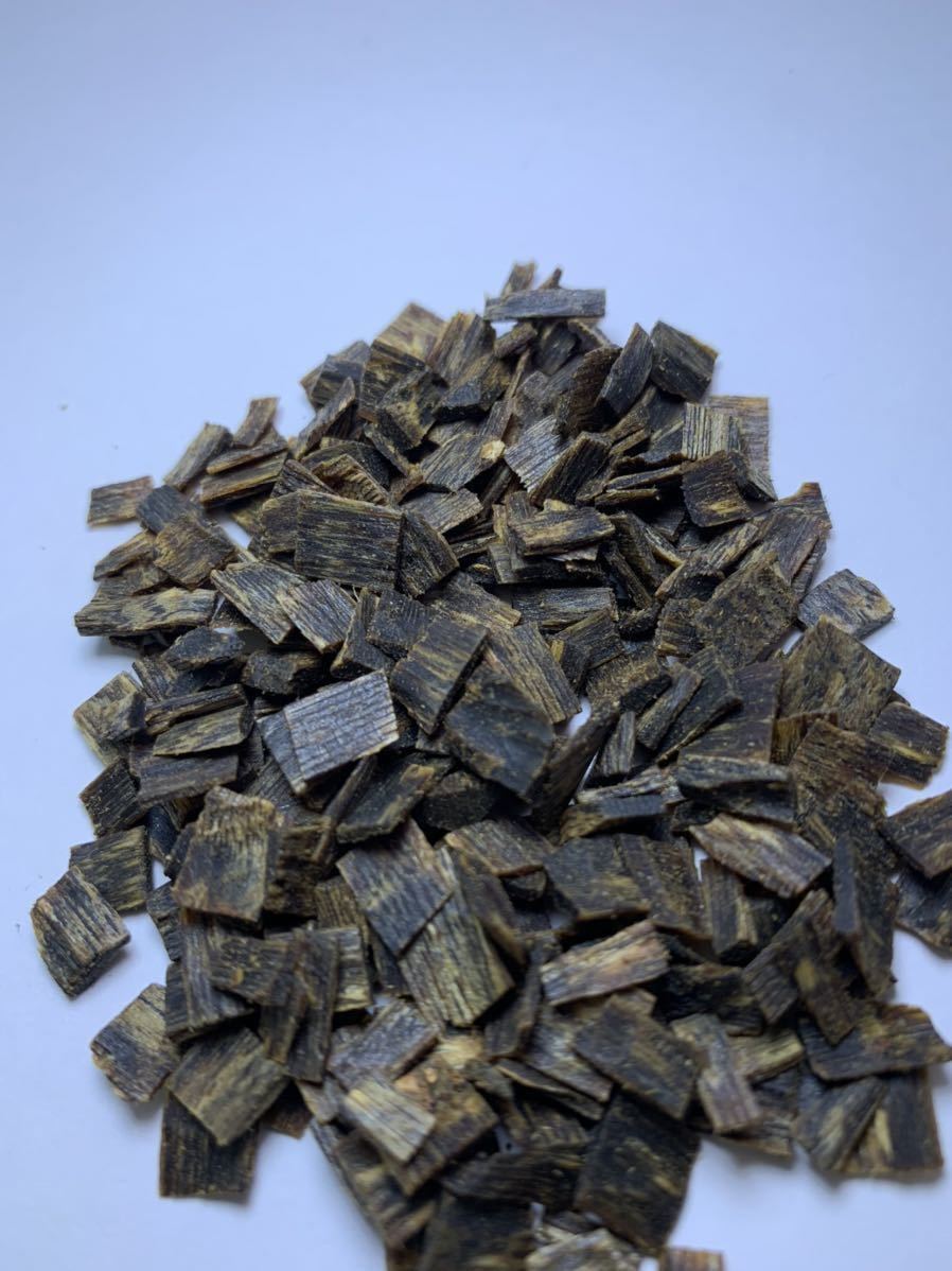 香木 伽羅】伽羅 割 10g 聞香用香木 六国五味☆香道 茶道｜沈香 伽羅