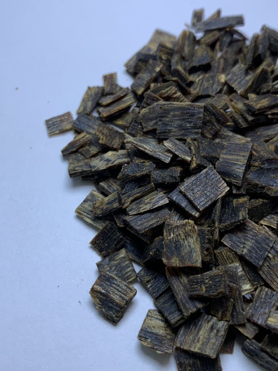 香木 伽羅】伽羅 割 10g 聞香用香木 六国五味☆香道 茶道｜沈香 伽羅