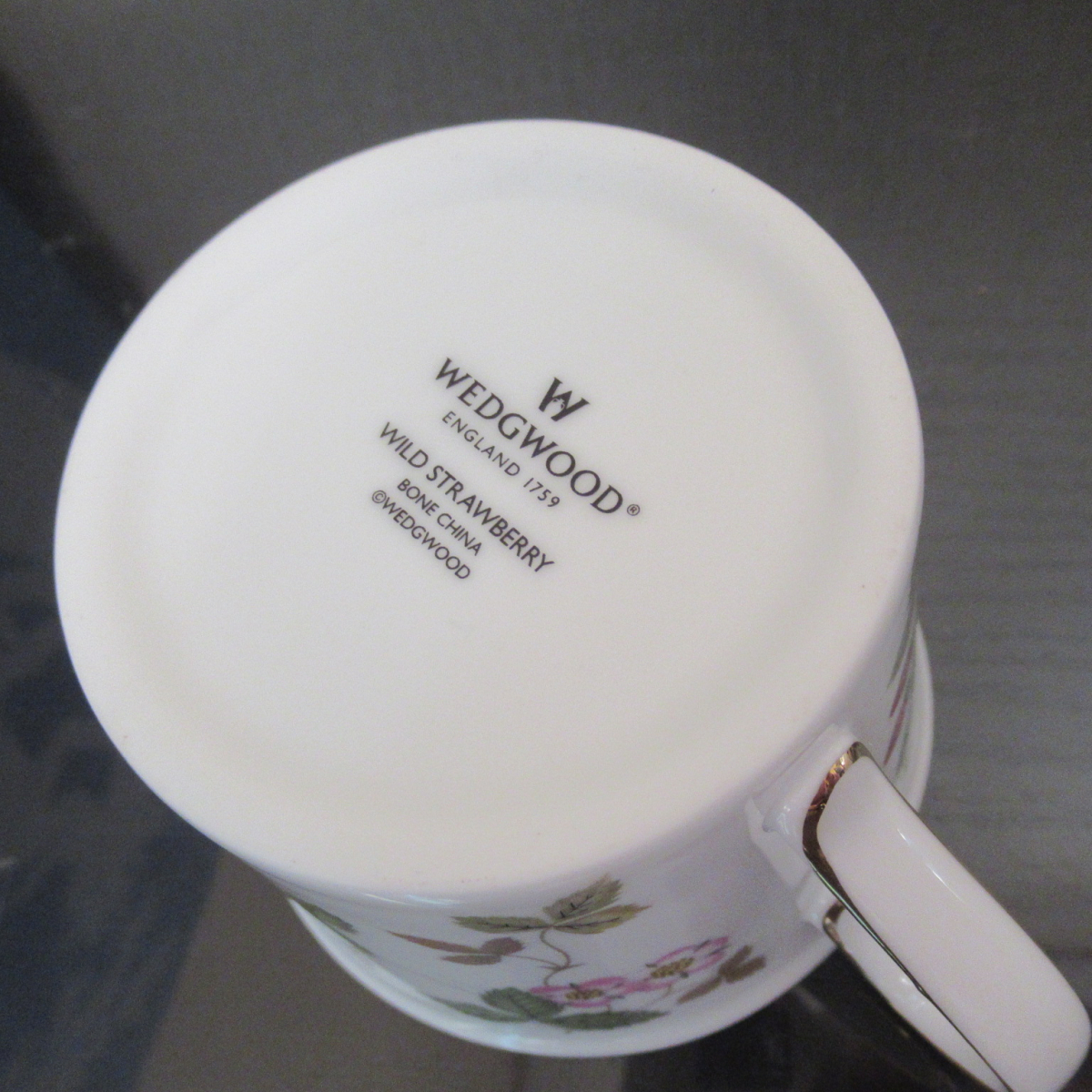 美品 WEDGWOOD ウェッジウッド ワイルドストロベリー カップ＆ソーサー