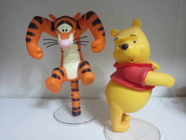 メディコム　VCD　くまのプー　ティガー　2体