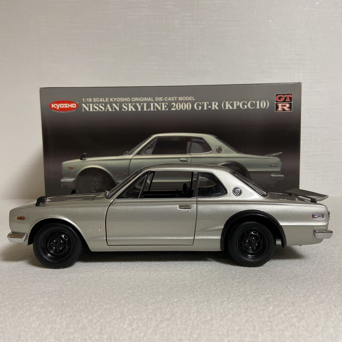 Kyosho 1:18 Nissan Skyline 2000 GT-R Racing Ver #73 Nismo Festival
