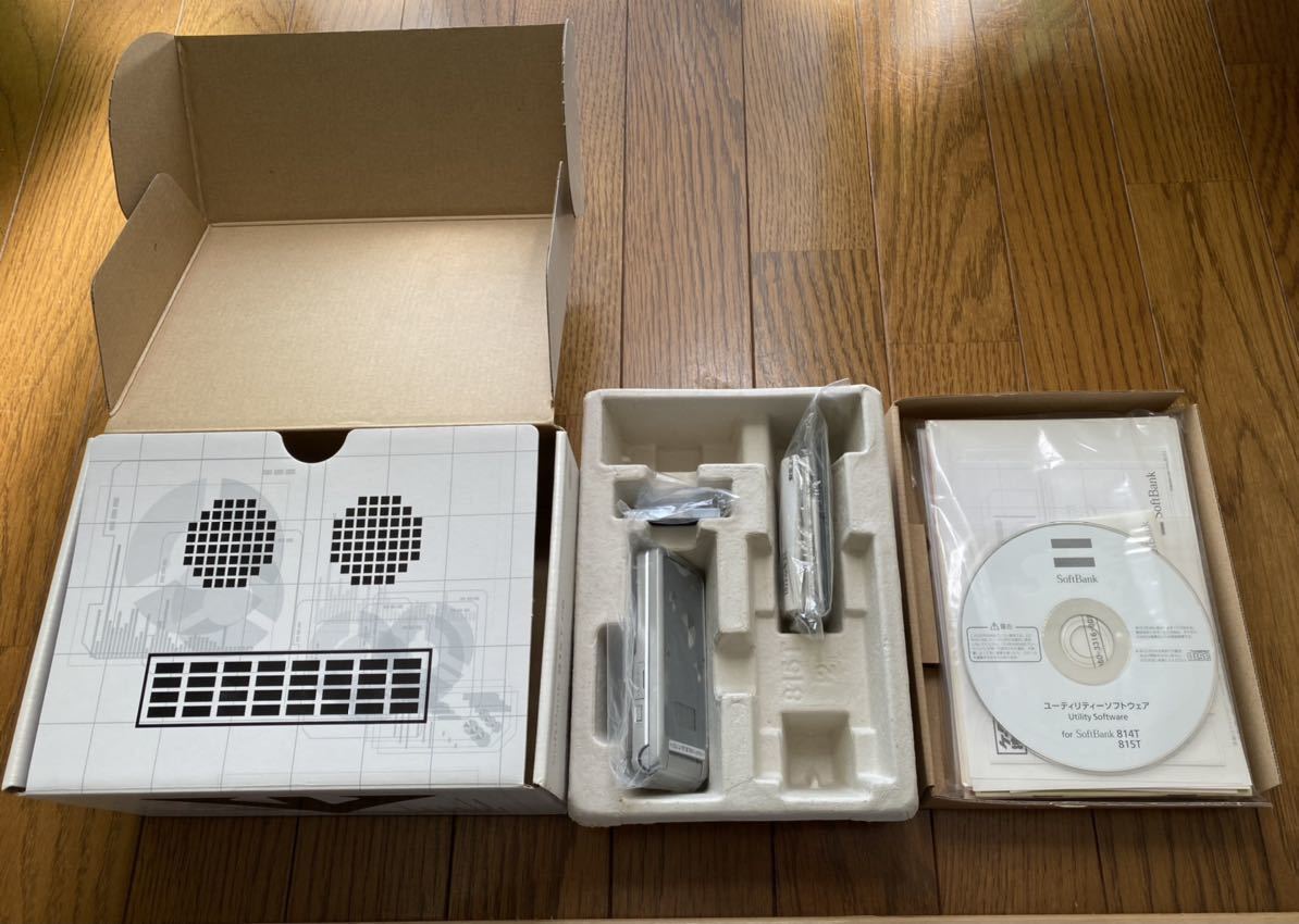 高品質，SALE 携帯電話 フォンブレイバー 815T PB X07シルバー ソフトバンク ケータイ捜査官 Softbank 東芝 TOSHIBA(携帯電話)｜売買されたオークション情報、yahooの商品情報をアーカイブ公開 - オークファン 東芝