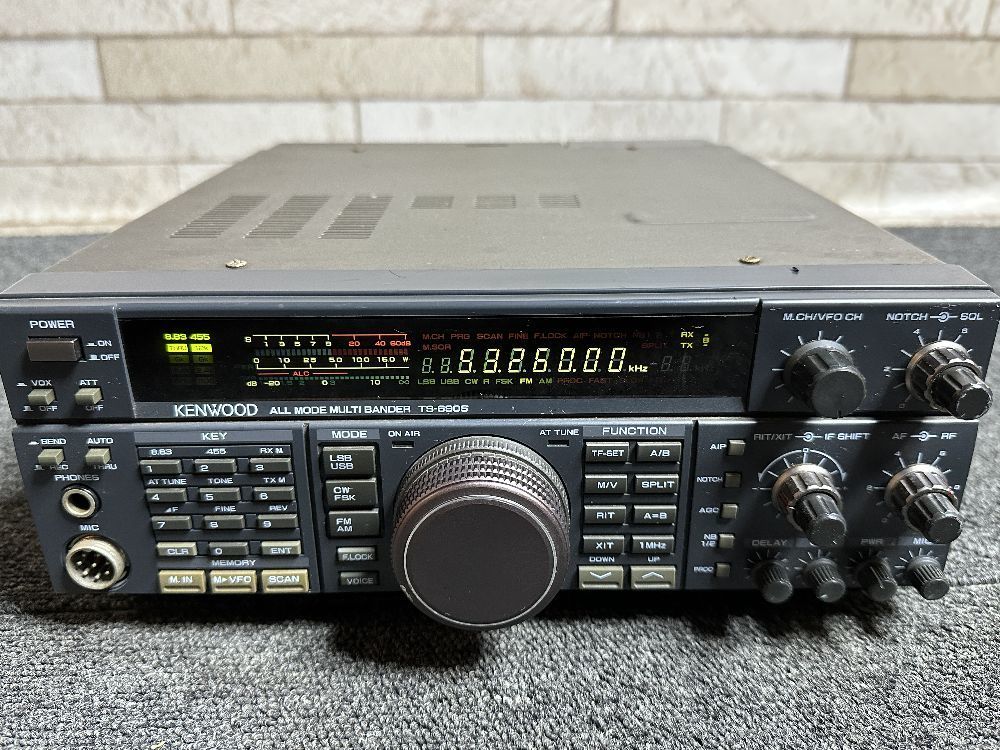 KENWOOD TS-690S HF/50MHz帯オールモードトランシーバー