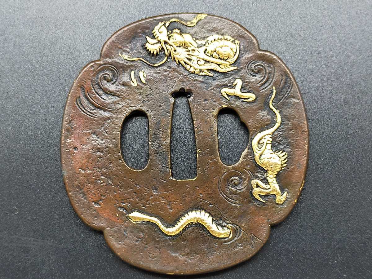 刀鍔 日本刀装具 鍔 銅地 細工 絵金銀 金銀メッキ Q6684 神竜