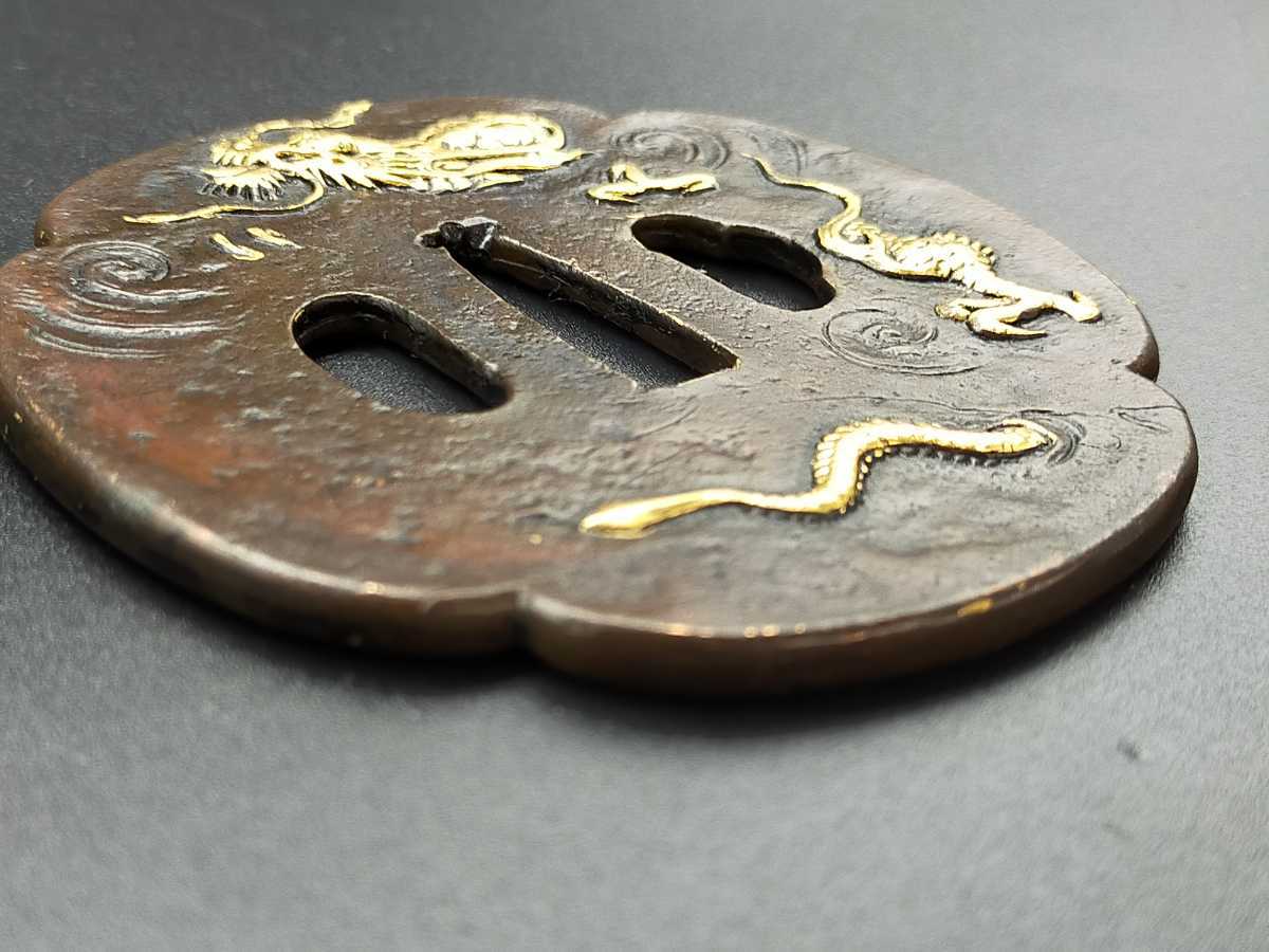 刀鍔 日本刀装具 鍔 銅地 細工 絵金銀 金銀メッキ Q6684 神竜