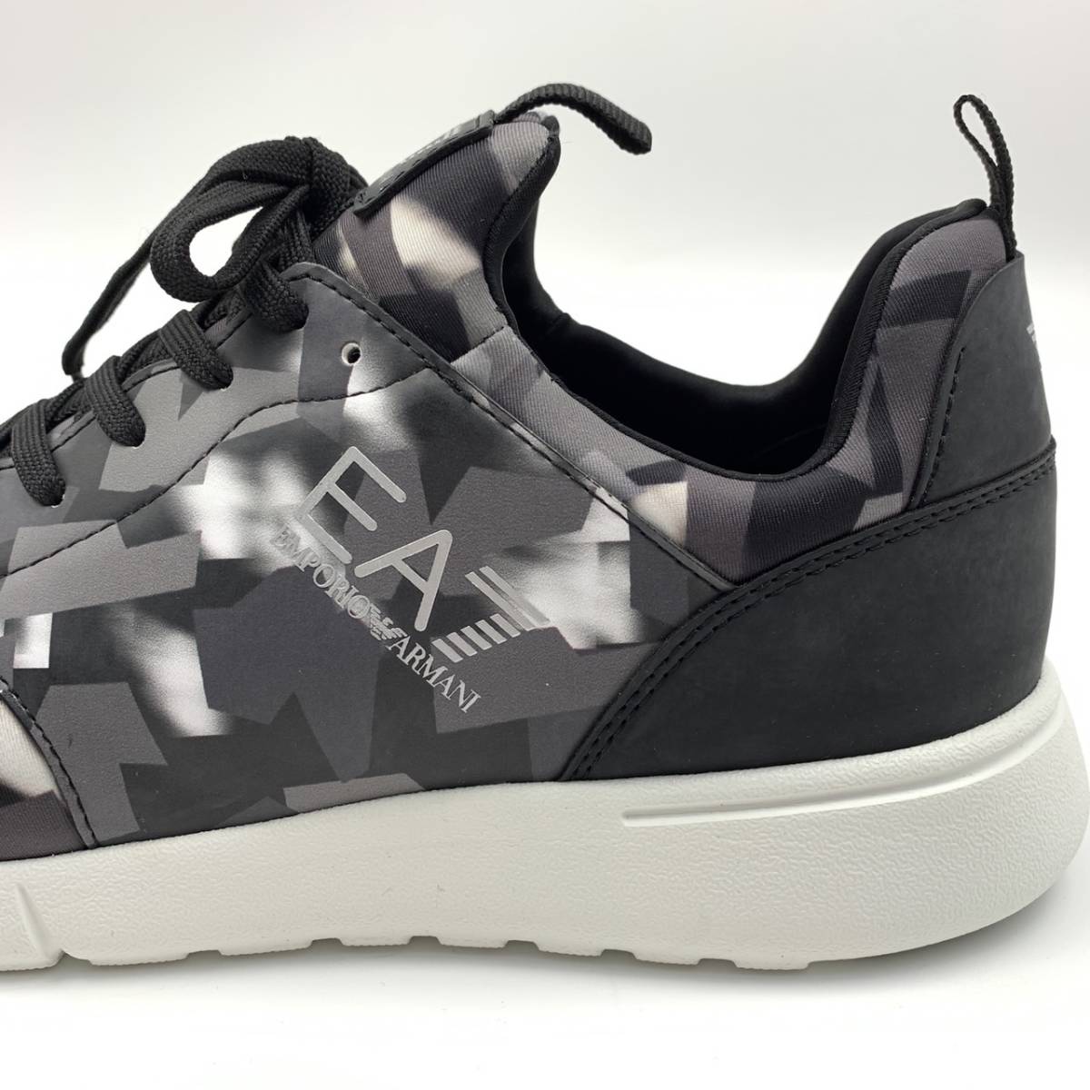 サイズ選択】EA7 EMPORIO ARMANI□幾何学シャドーカモフラージュ柄 