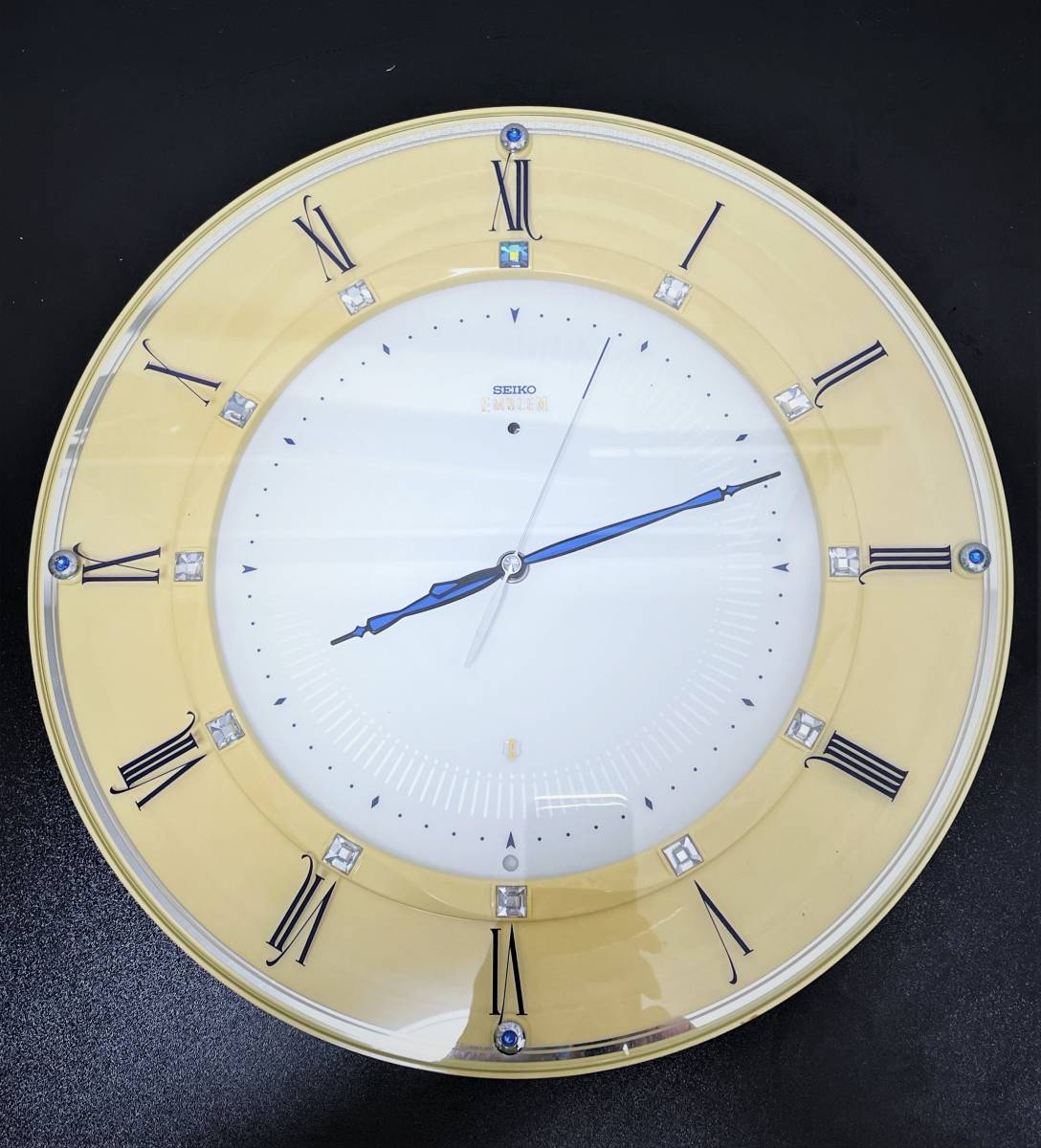 セイコーエンブレム 壁掛け時計 SEIKO電波時計 HS522W 掛け時計  