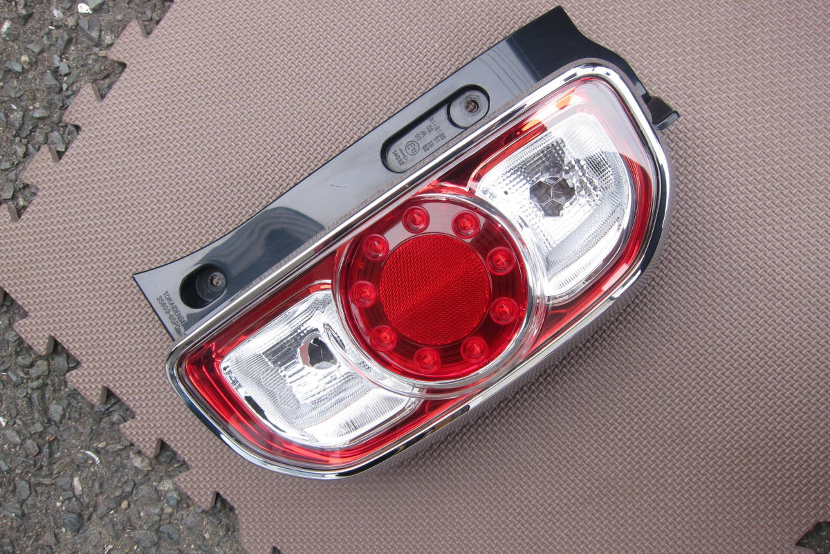 ハスラー MR31S MR41S 右 純正 テールランプ TOKAIDENSO 35603-65P0 r