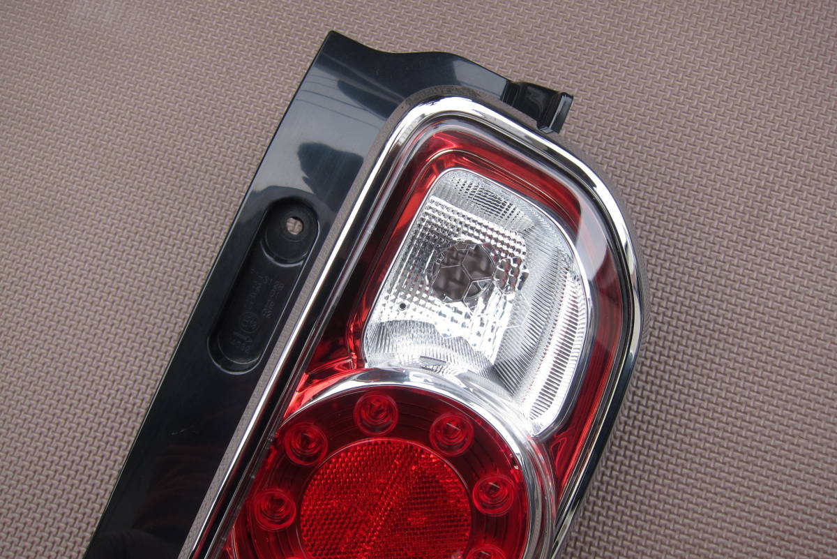 ハスラー MR31S MR41S 右 純正 テールランプ TOKAIDENSO 35603-65P0 r