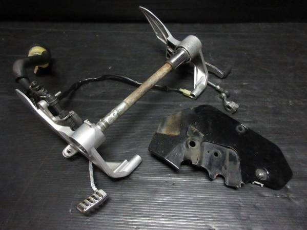 中古品 VFR800P RC49 ステップ 左右セット 白バイ POLICE 希少