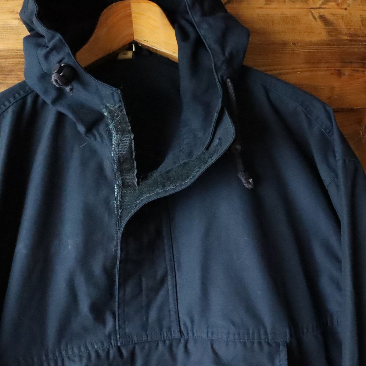 H10M/s4.27-1 MOUSQUETON ダックアノラックパーカー ハーフジップ