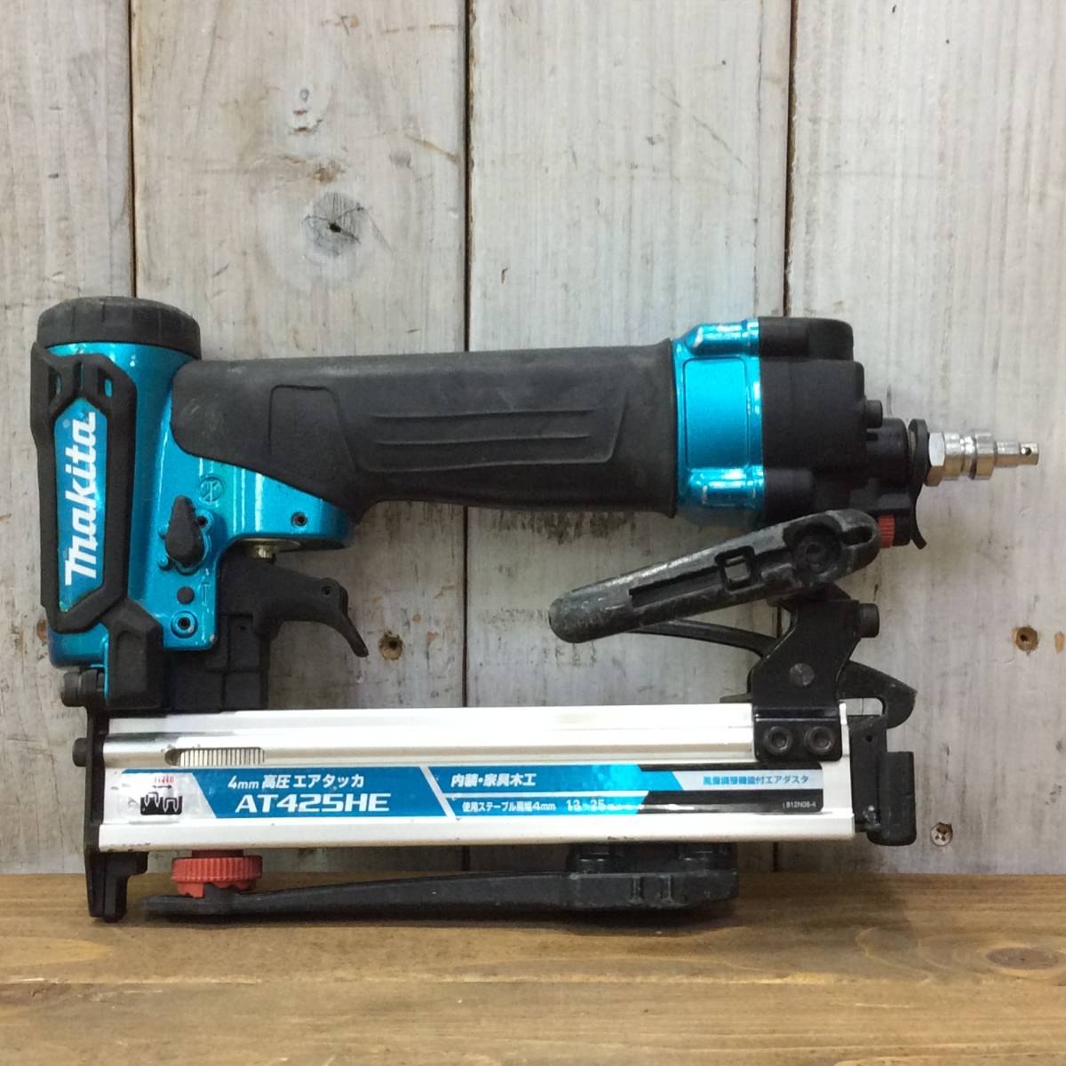 人気SALE，人気 RH-2811 品 makita マキタ 4mm 高圧エアタッカ AT425HE(エアタッカー)｜売買されたオークション情報、yahooの商品情報をアーカイブ公開 - オークファン エアタッカー