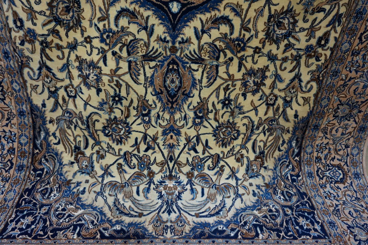 ☆ペルシャ絨毯 イラン・ナイン産 ウール地 約１７０ｃｍx約２９５ｃｍ ・５０～６０年前作製の絨毯です！_5