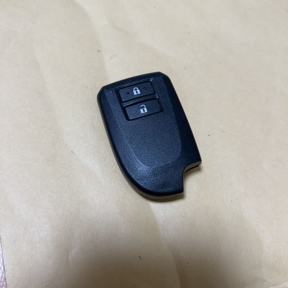 送料無料☆☆ トヨタ　ハイエース　レジアスエース　2ボタン　スマートキー キーレス基盤番号　007－AB0065 33 トヨタ ハイエース レジアスエース 未使用保管品 純正スマートキー Type14