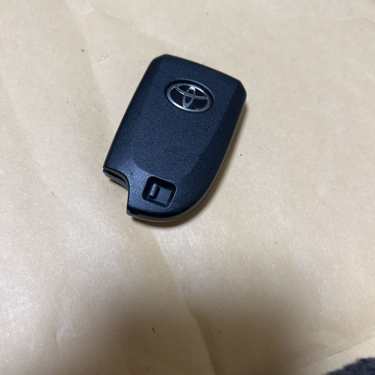 送料無料☆☆ トヨタ　ハイエース　レジアスエース　2ボタン　スマートキー キーレス基盤番号　007－AB0065 33 トヨタ ハイエース レジアスエース 未使用保管品 純正スマートキー Type14