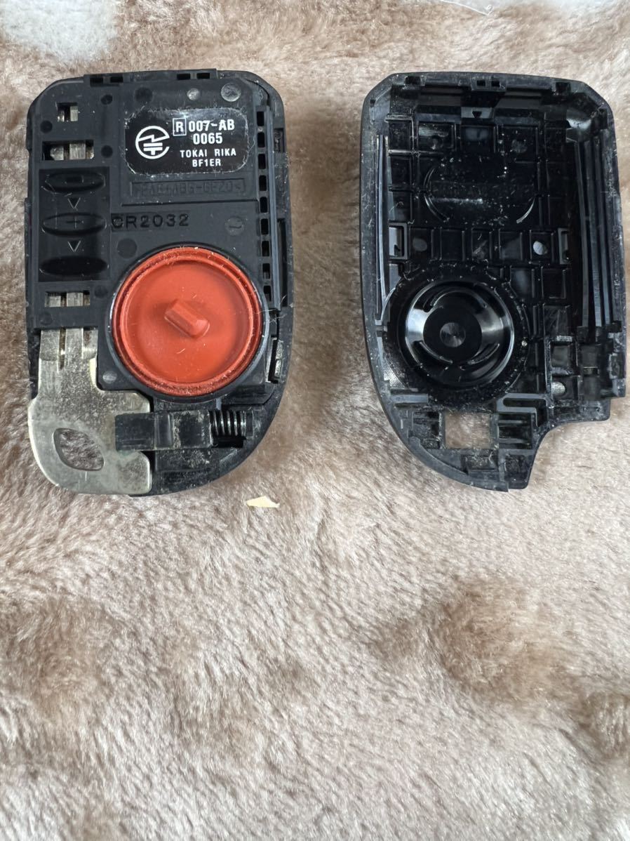 送料無料☆☆ トヨタ　ハイエース　レジアスエース　2ボタン　スマートキー キーレス基盤番号　007－AB0065 33 トヨタ ハイエース レジアスエース 未使用保管品 純正スマートキー Type14