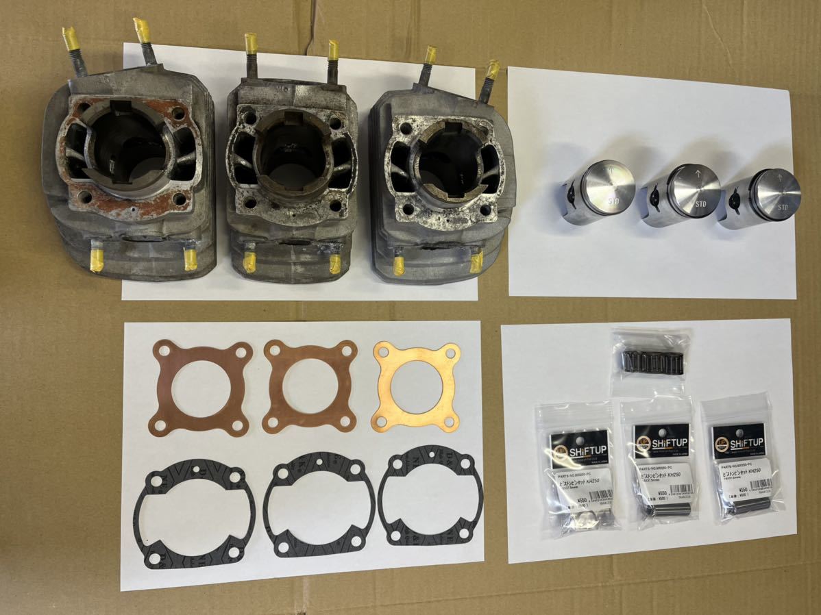 KH250 350SS 250SS エンジン シリンダー左 カワサキ シリンダーヘッド 3個セット Kawasaki KH 新品0.5mm OHボーリング済みシリンダー 極上デッドストック品 KH400 750ss KAWASAKI,KH250&frasl;400