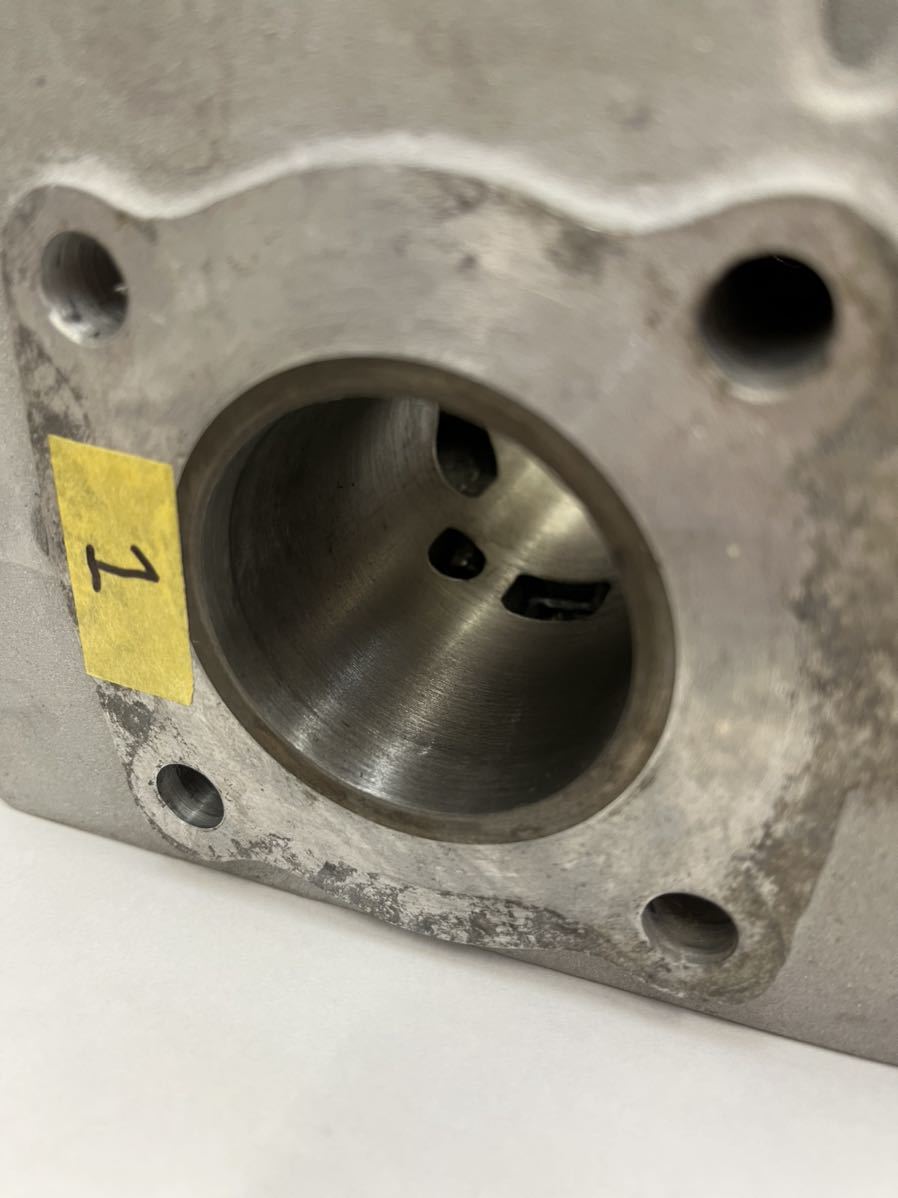 KH250 350SS 250SS エンジン シリンダー左 カワサキ シリンダーヘッド 3個セット Kawasaki KH 新品0.5mm OHボーリング済みシリンダー 極上デッドストック品 KH400 750ss KAWASAKI,KH250&frasl;400