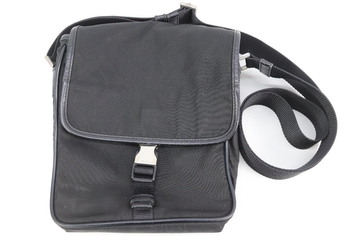 【新品，人気SALE】 PRADA プラダ ショルダーバッグ 斜め掛け ユニセックス ナイロン ブラック シルバー金具 8308-B(ショルダーバッグ)｜売買されたオークション情報、yahooの商品情報をアーカイブ公開 - オークフ かばん、バッグ
