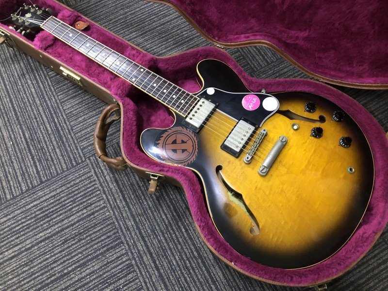 高品質，大得価 ジャンク Gibson ES-335VS 1997 セミアコ ギブソン ケース付 K0189+(セミアコースティック)｜売買されたオークション情報、yahooの商品情報をアーカイブ公開 - オークファン 本体